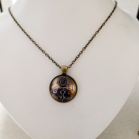 Prince Love Sign Jewelry Set - Picture 4 of 7